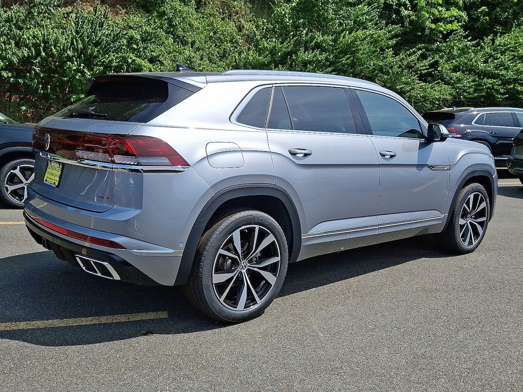 New 2026 Volkswagen Atlas Cross Sport 2.0T SEL Premium R-Line 2.0T SEL Premium R-Line 4MOTION