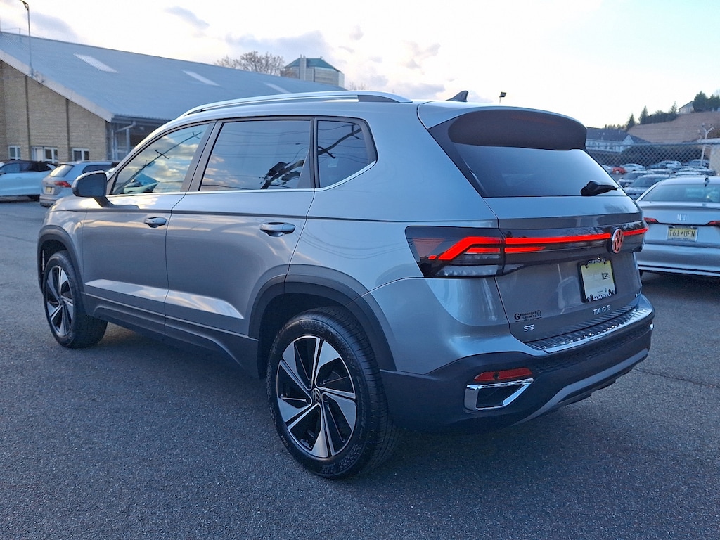 Certified 2025 Volkswagen Taos SE SE 4MOTION
