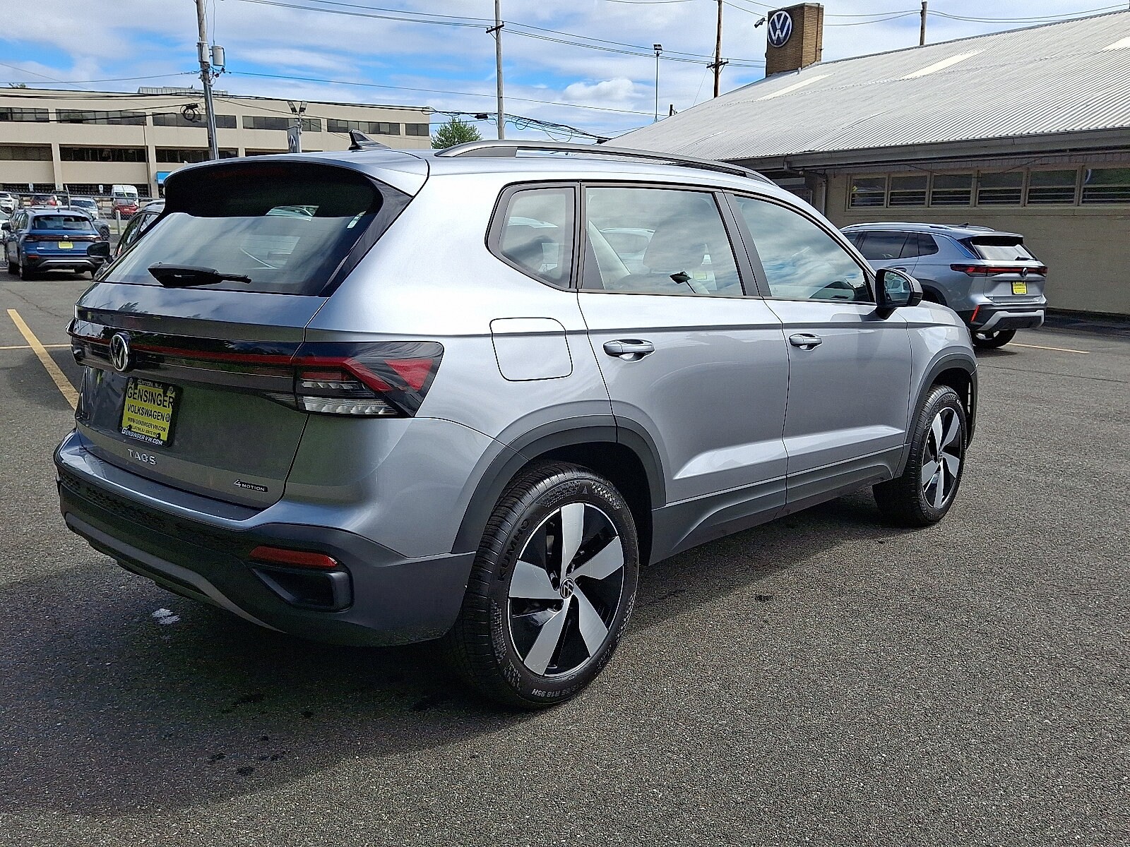 2025 Volkswagen Taos S photo 4