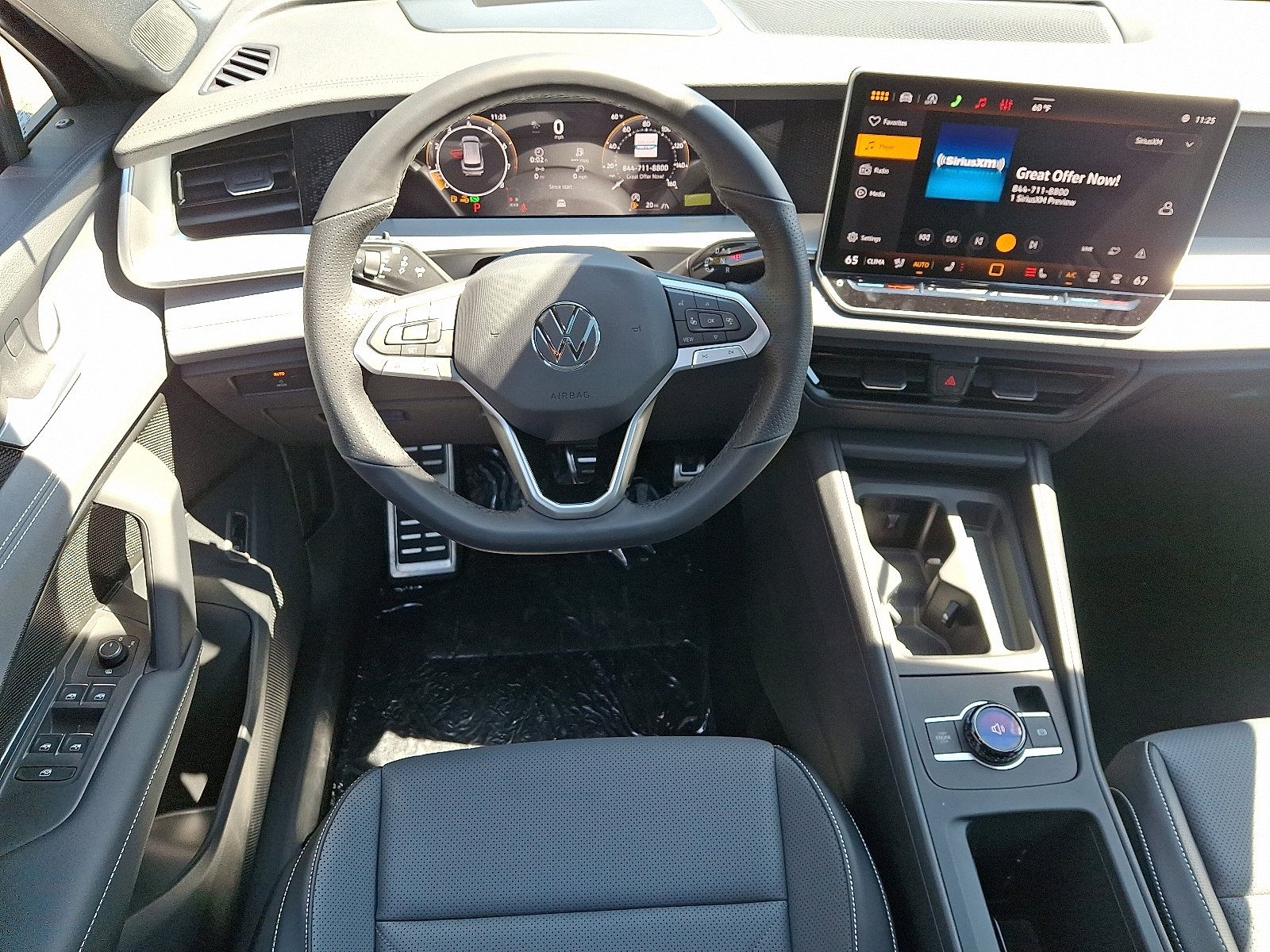 2026 Volkswagen Tiguan SE R-LINE BLACK - Photo 7