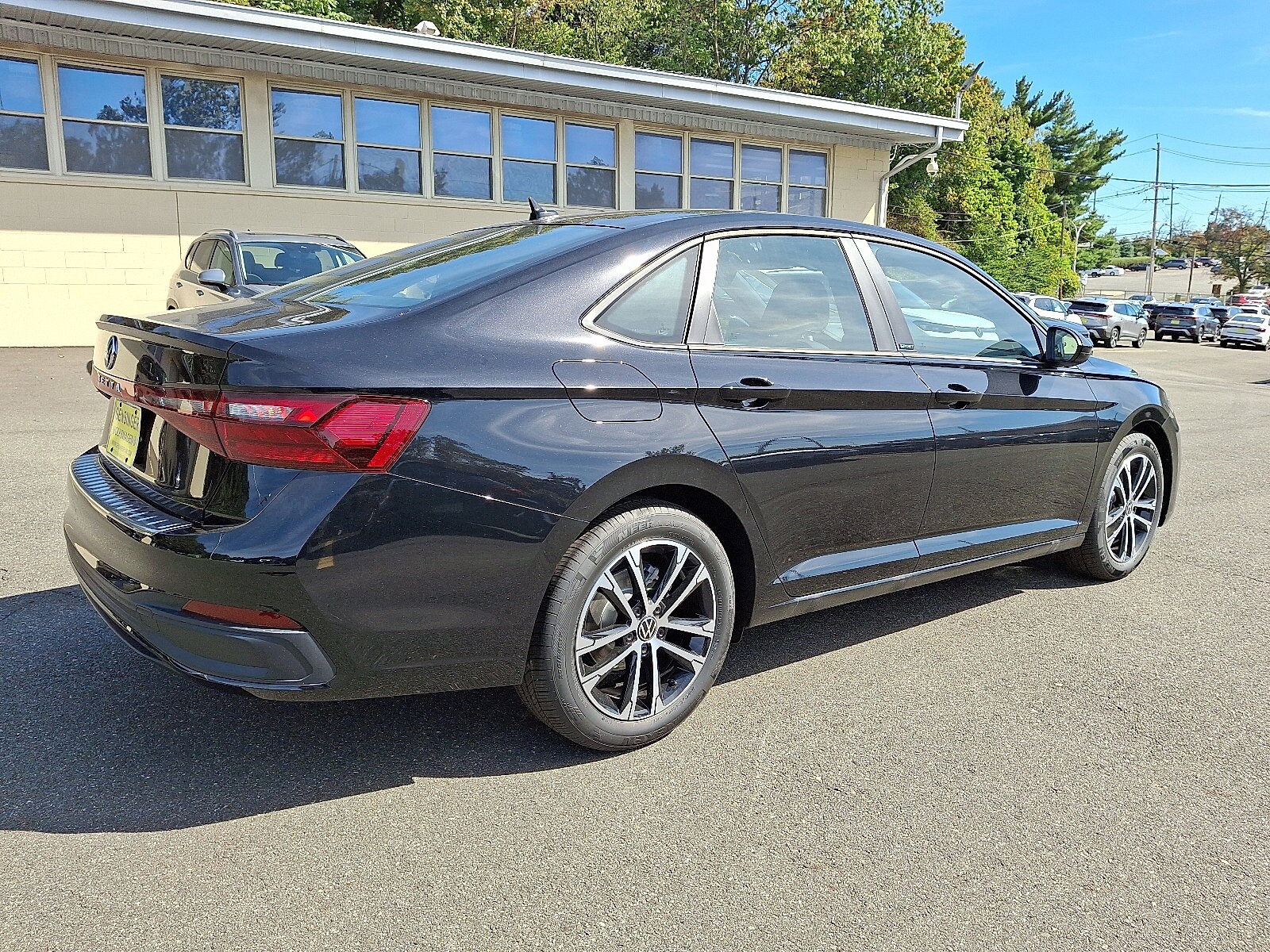 2025 Volkswagen Jetta Sport photo 3