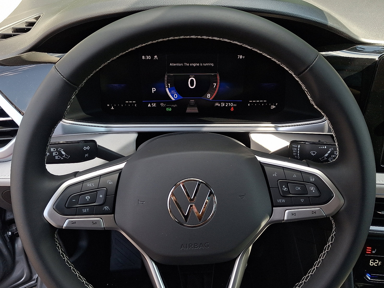 2025 Volkswagen Taos SE - Photo 13