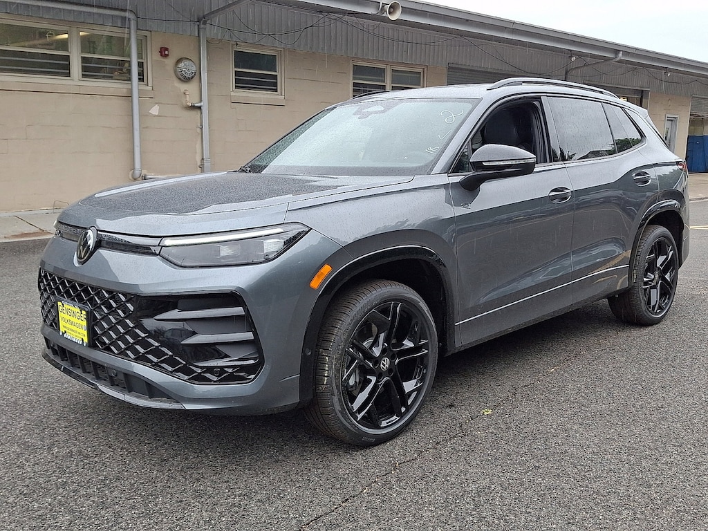 New 2026 Volkswagen Tiguan SE R-Line Black SE R-Line Black 4MOTION