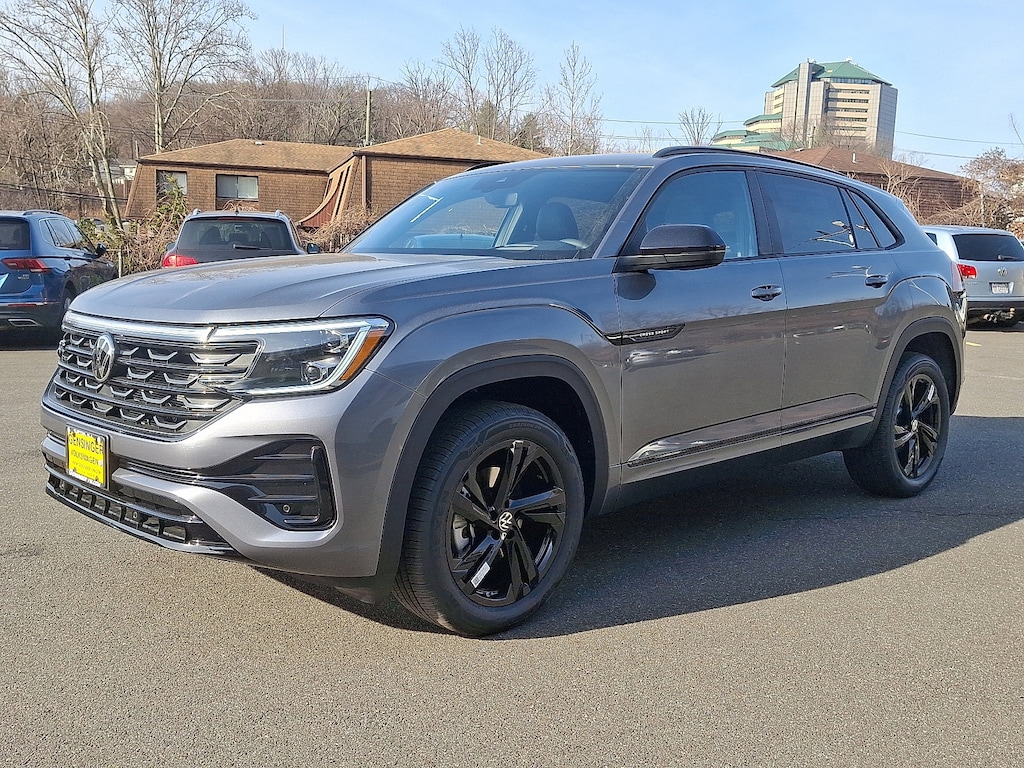 New 2025 Volkswagen Atlas Cross Sport 2.0T SEL R-Line Black 2.0T SEL R-Line Black 4MOTION
