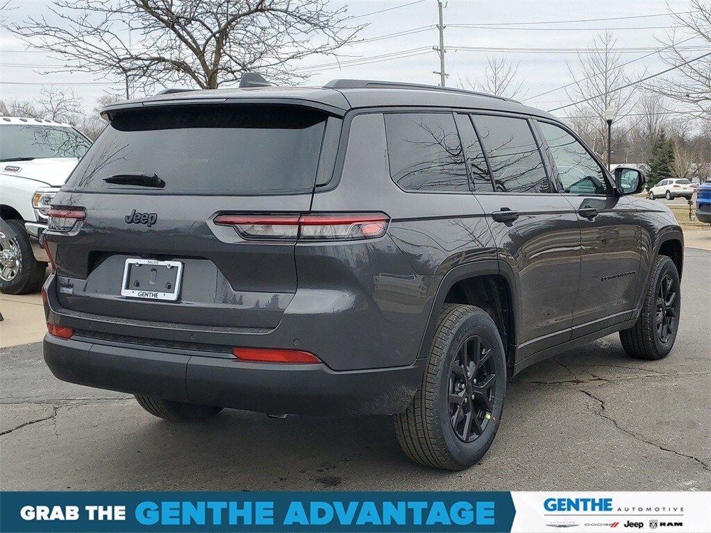 2025 Jeep Grand Cherokee Altitude X photo 3