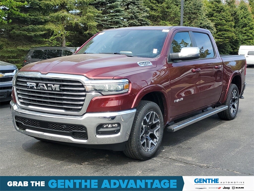 2025 Ram 1500 Laramie photo 2