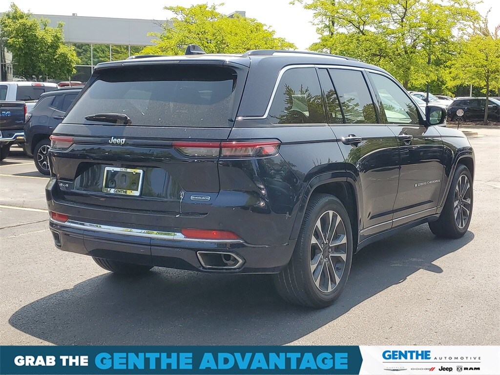 2024 Jeep Grand Cherokee Overland photo 4