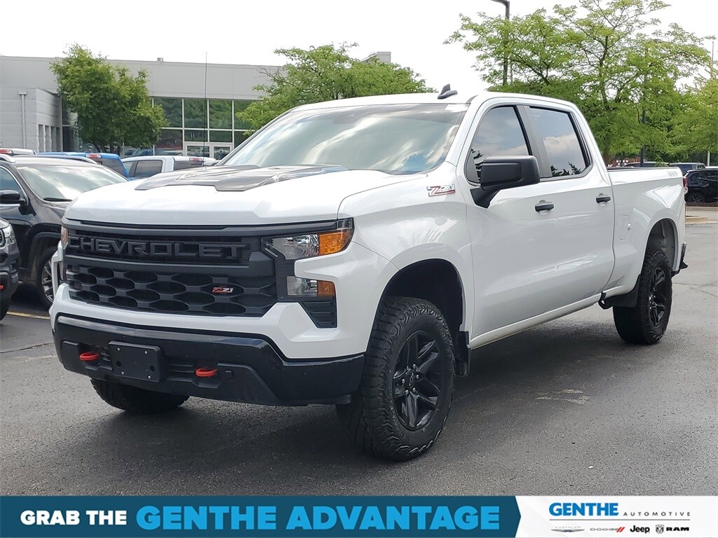 2023 Chevrolet Silverado 1500 Custom Trail Boss photo 2