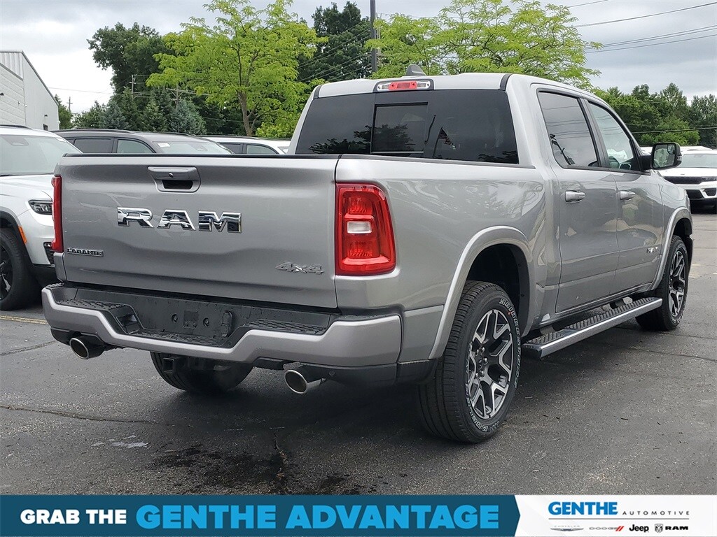 2025 Ram 1500 Laramie photo 4