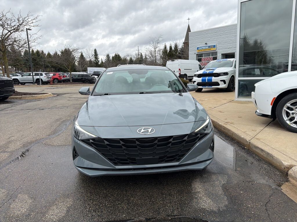 Used 2022 Hyundai Elantra SEL Sedan