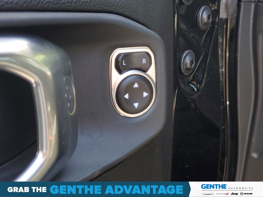 2024 Jeep Wrangler 4-Door Willys - Photo 12