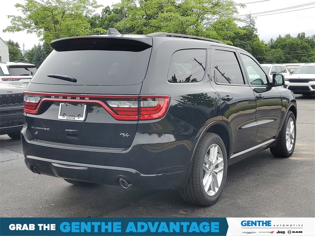 2025 Dodge Durango R/T Plus photo 4
