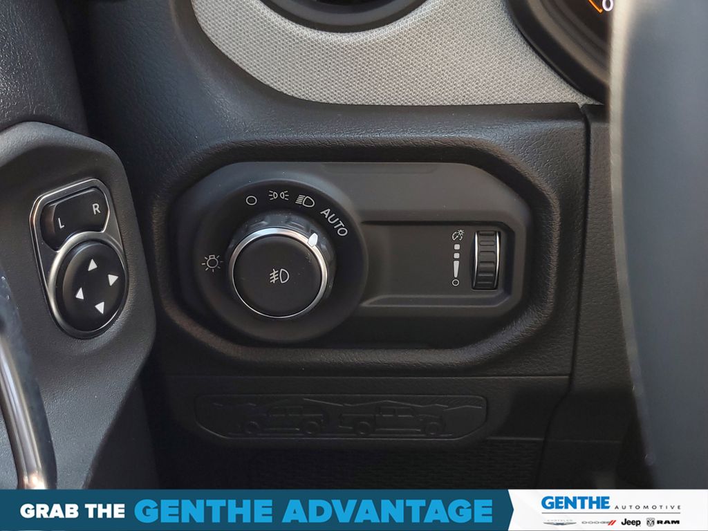2024 Jeep Wrangler 4-Door Willys - Photo 14