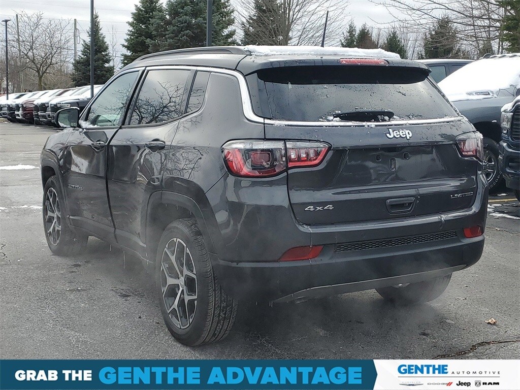 2024 Jeep Compass Limited photo 2