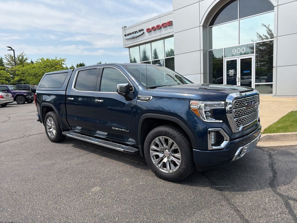2022 GMC Sierra 4WD Crew Cab Short Box Denali's photo