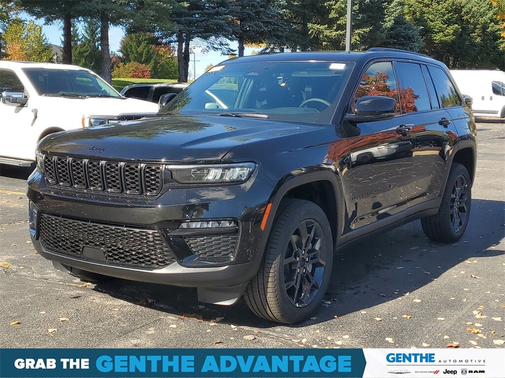 2025 Jeep Grand Cherokee Limited photo 2