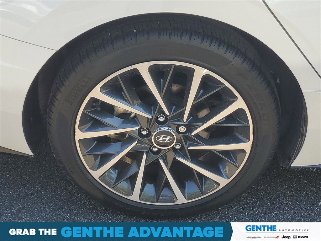 2023 Hyundai Sonata Limited photo 4