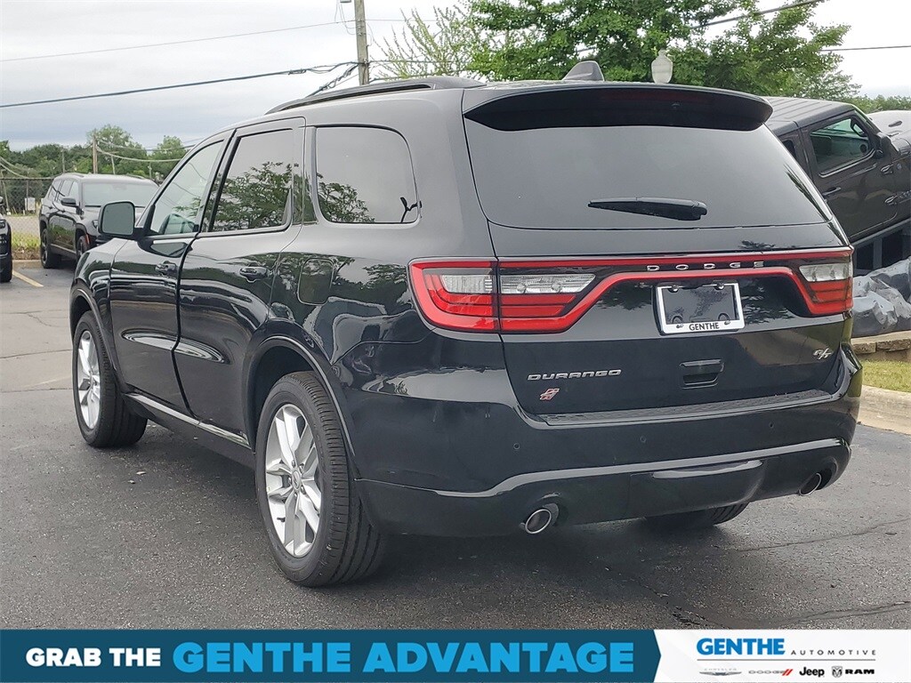 2025 Dodge Durango R/T Plus photo 3