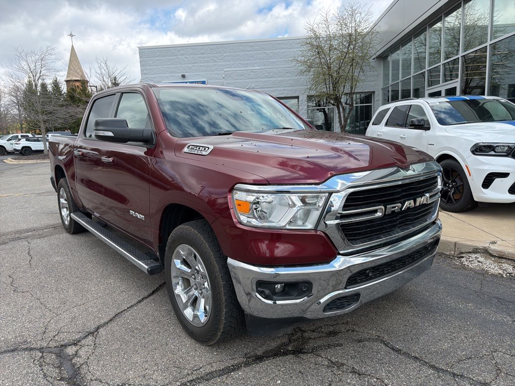 2019 RAM 1500 Big Horn/Lone Star 4x4 Crew Cab 5'7's photo