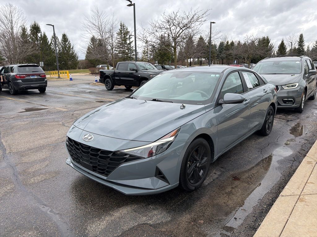 Used 2022 Hyundai Elantra SEL Sedan