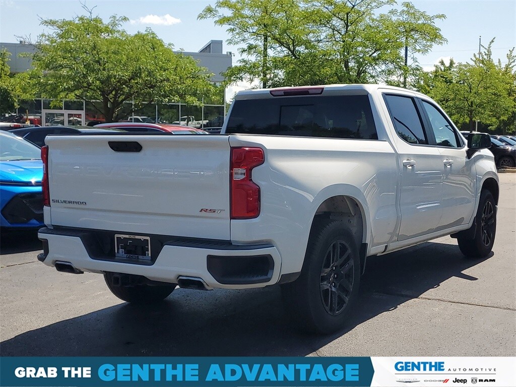 2024 Chevrolet Silverado 1500 RST photo 4