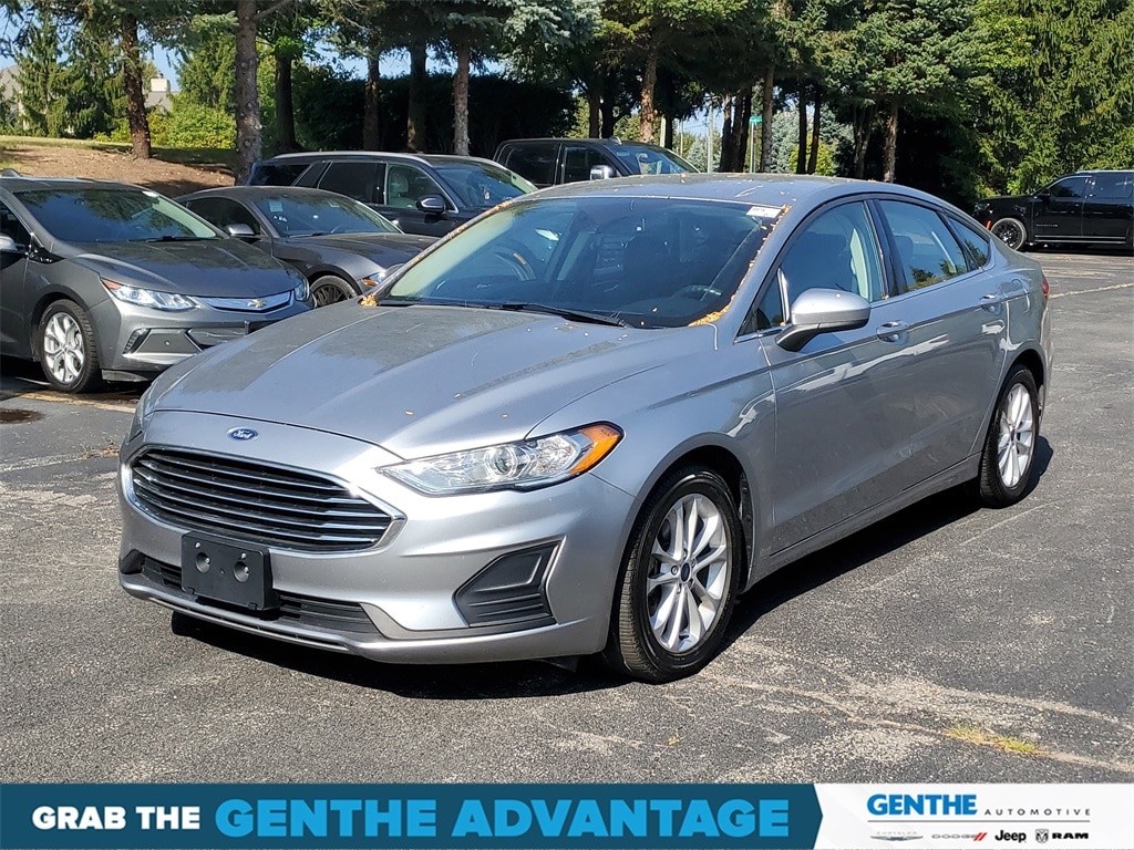 Used 2020 Ford Fusion SE with VIN 3FA6P0HD8LR235625 for sale in Saline, MI