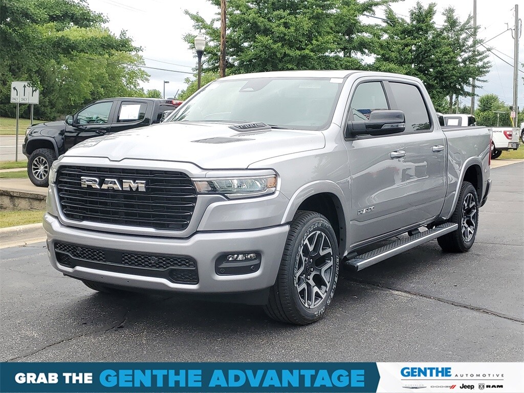 2025 Ram 1500 Laramie photo 2