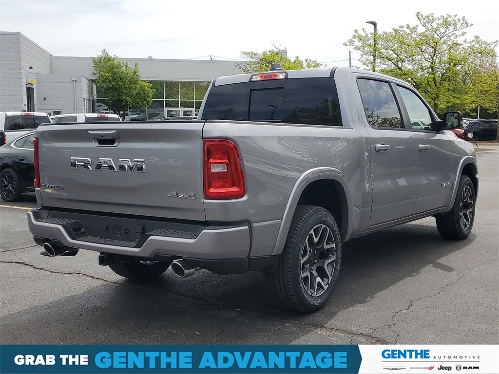 2025 Ram 1500 Laramie photo 4