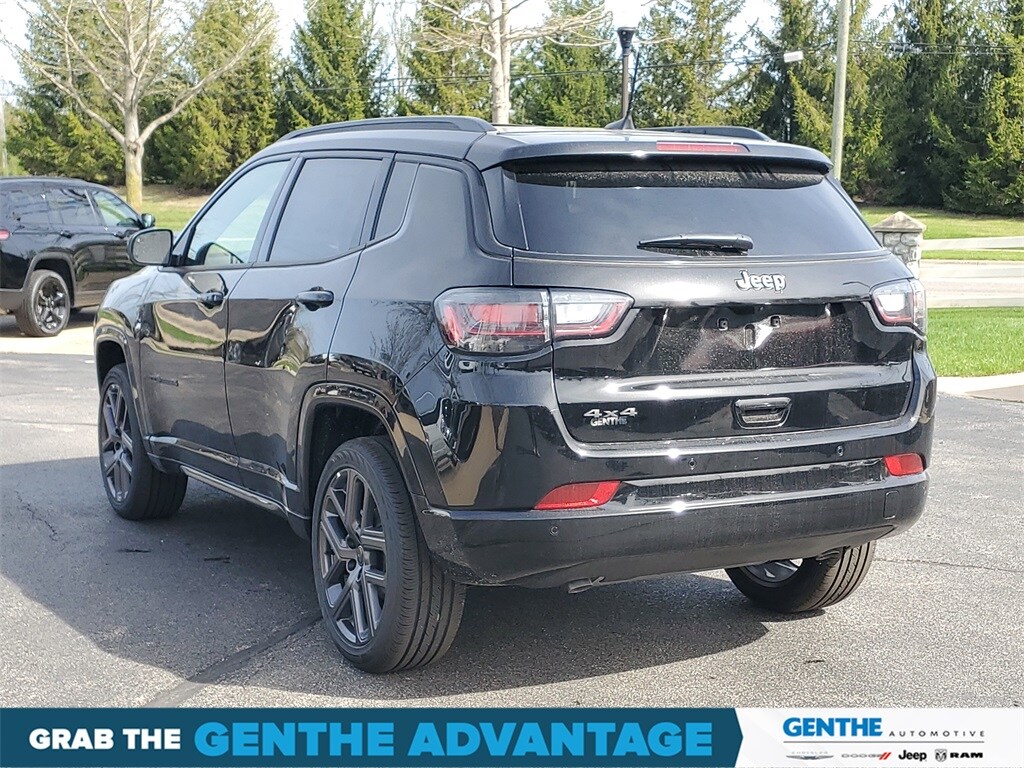 2025 Jeep Compass Limited photo 2