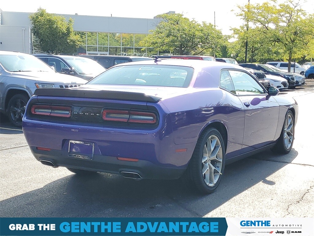 2023 Dodge Challenger GT photo 3