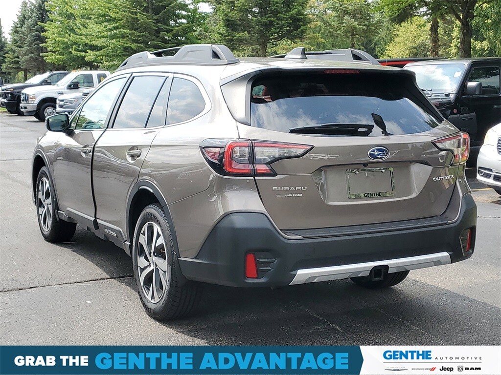 2022 Subaru Outback Limited photo 3