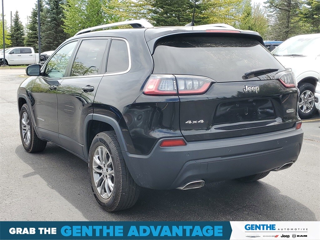 2021 Jeep Cherokee Latitude Lux photo 3