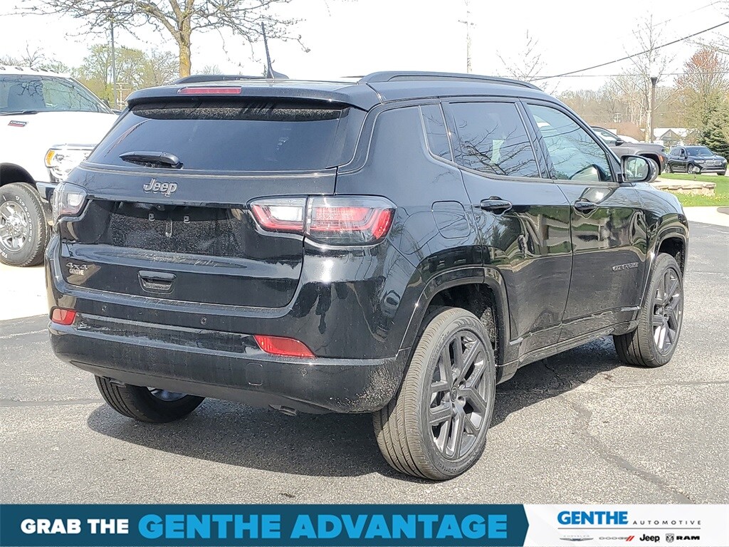 2025 Jeep Compass Limited photo 3