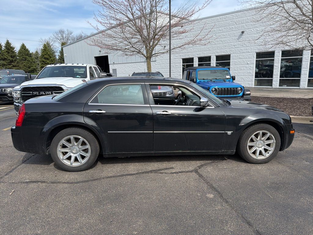 Used 2005 Chrysler 300 C with VIN 2C3JA63H75H655950 for sale in Saline, MI