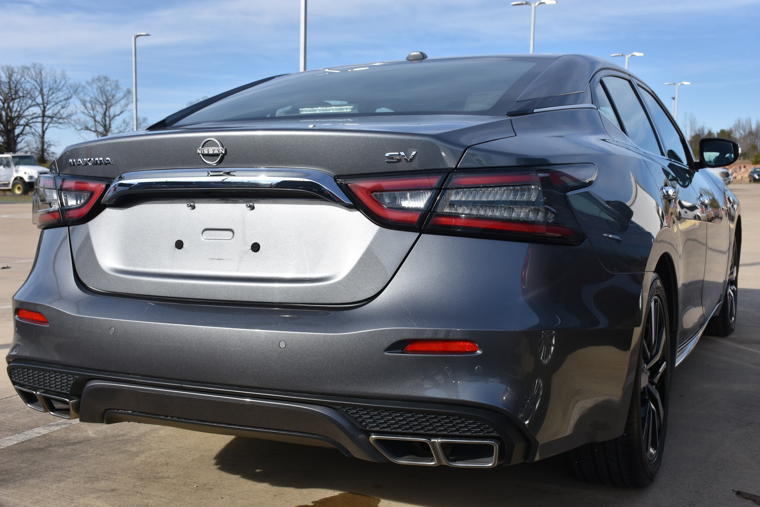 2023 Nissan Maxima SV photo 3