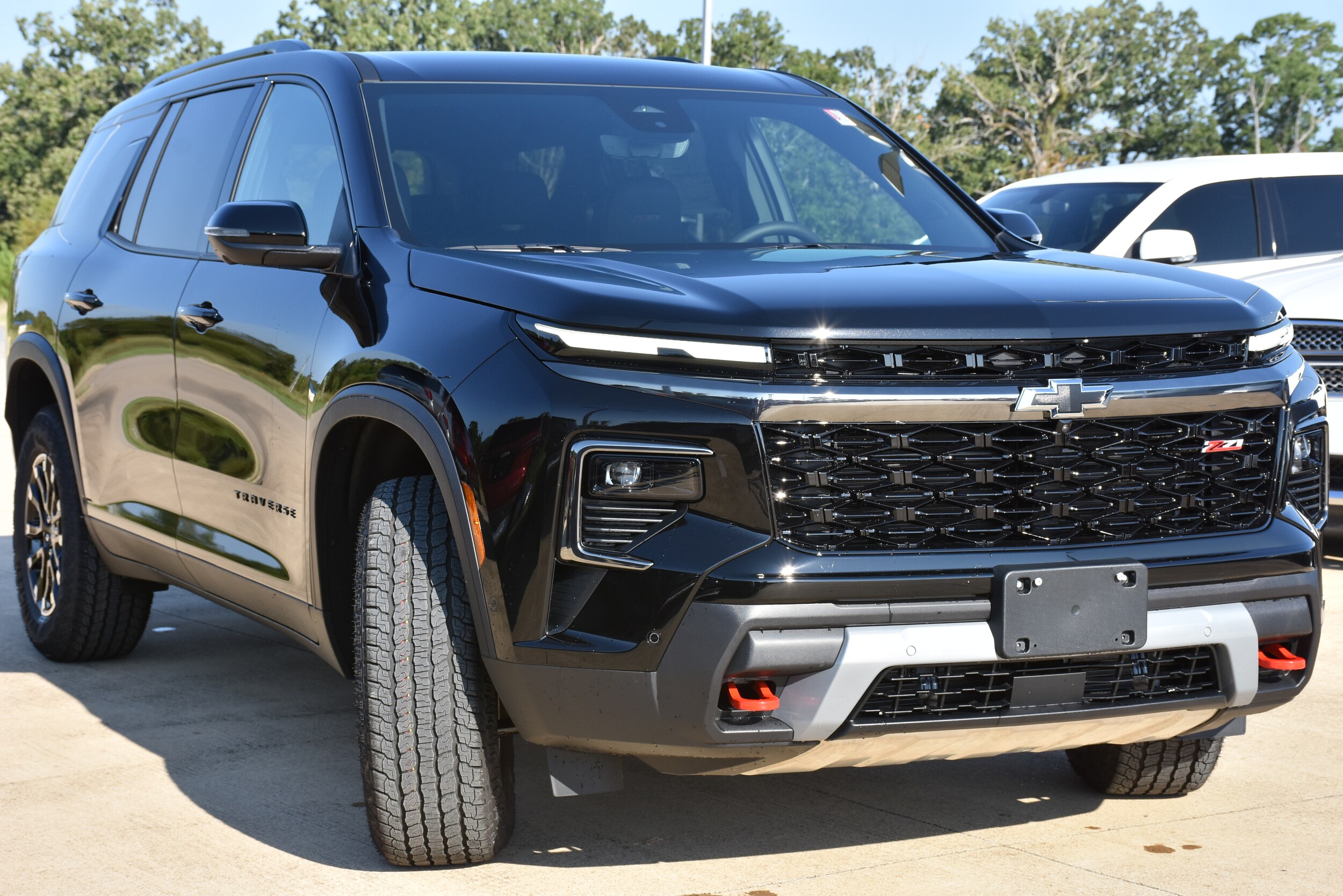 2026 Chevrolet Traverse Z71 photo 3