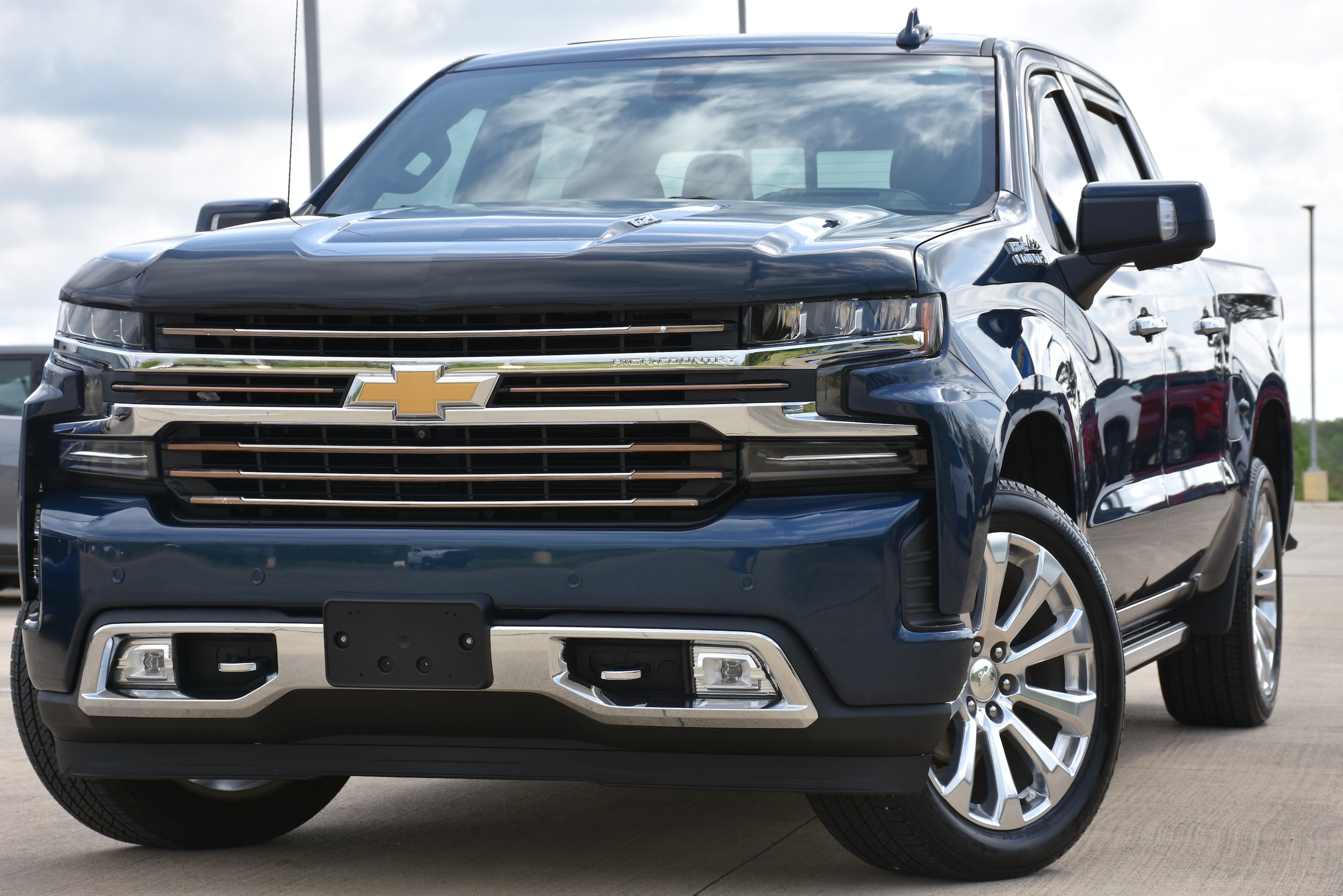 Used 2020 Chevrolet Silverado 1500 High Country with VIN 3GCUYHEL9LG354921 for sale in De Queen, AR