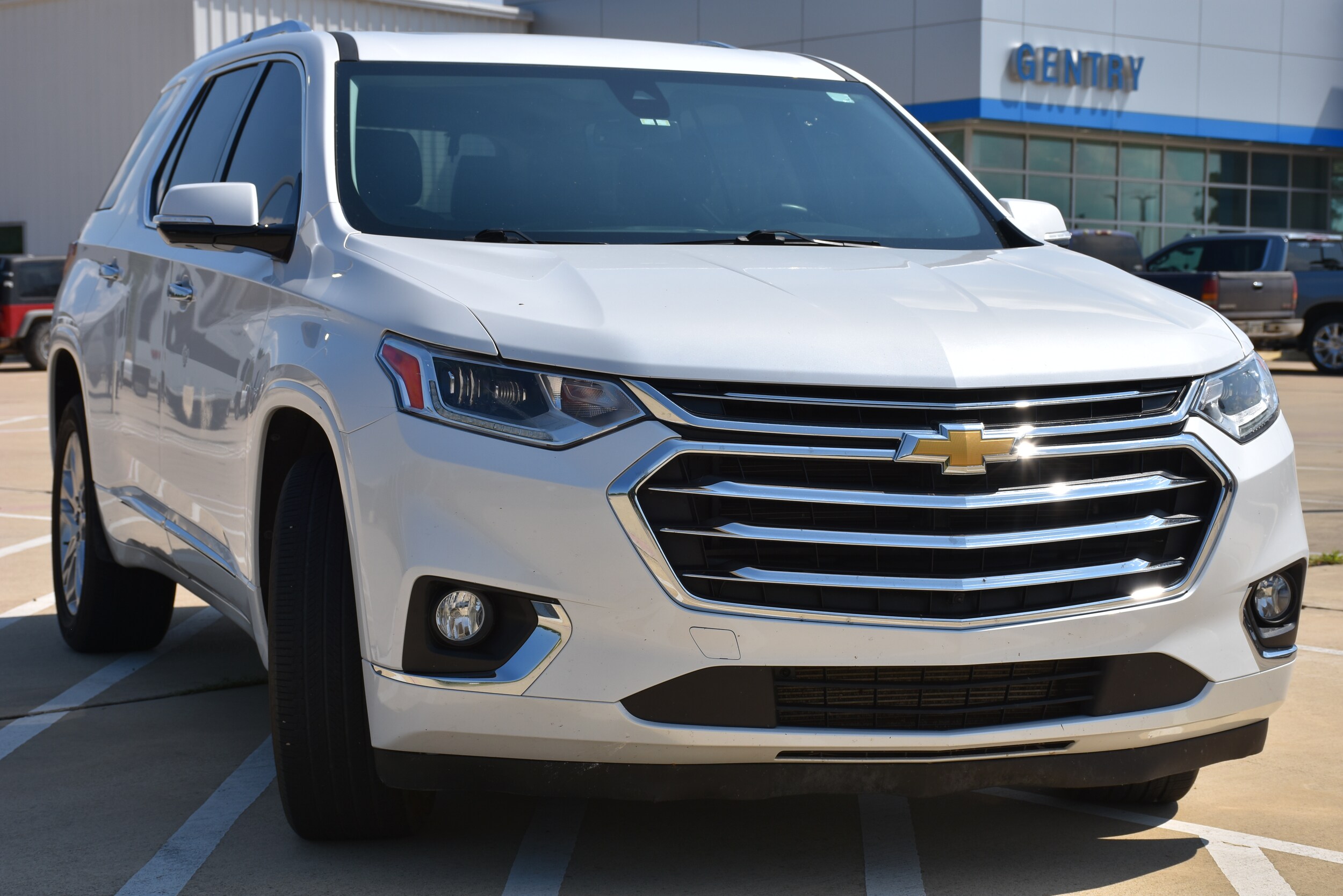 2018 Chevrolet Traverse High Country photo 2