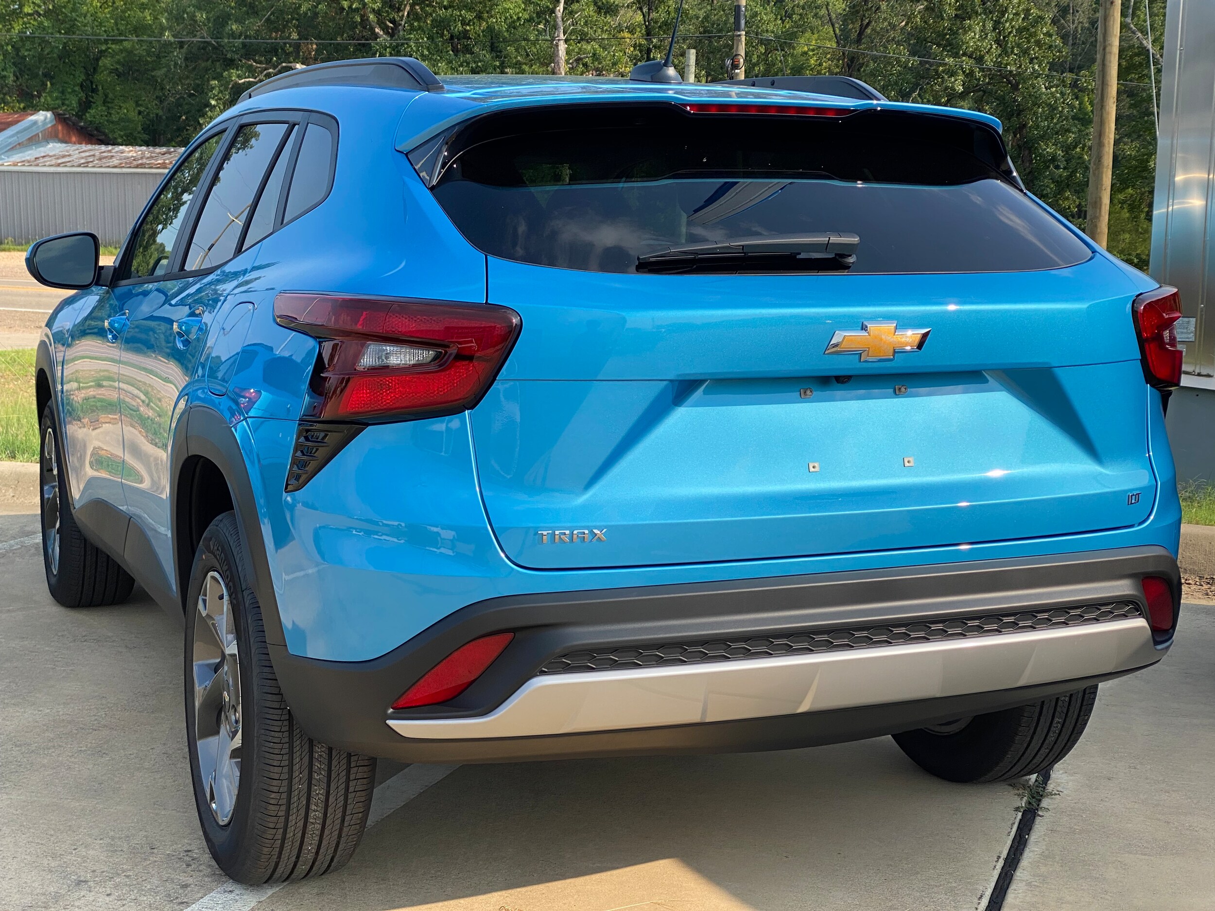 2025 Chevrolet Trax LT photo 3