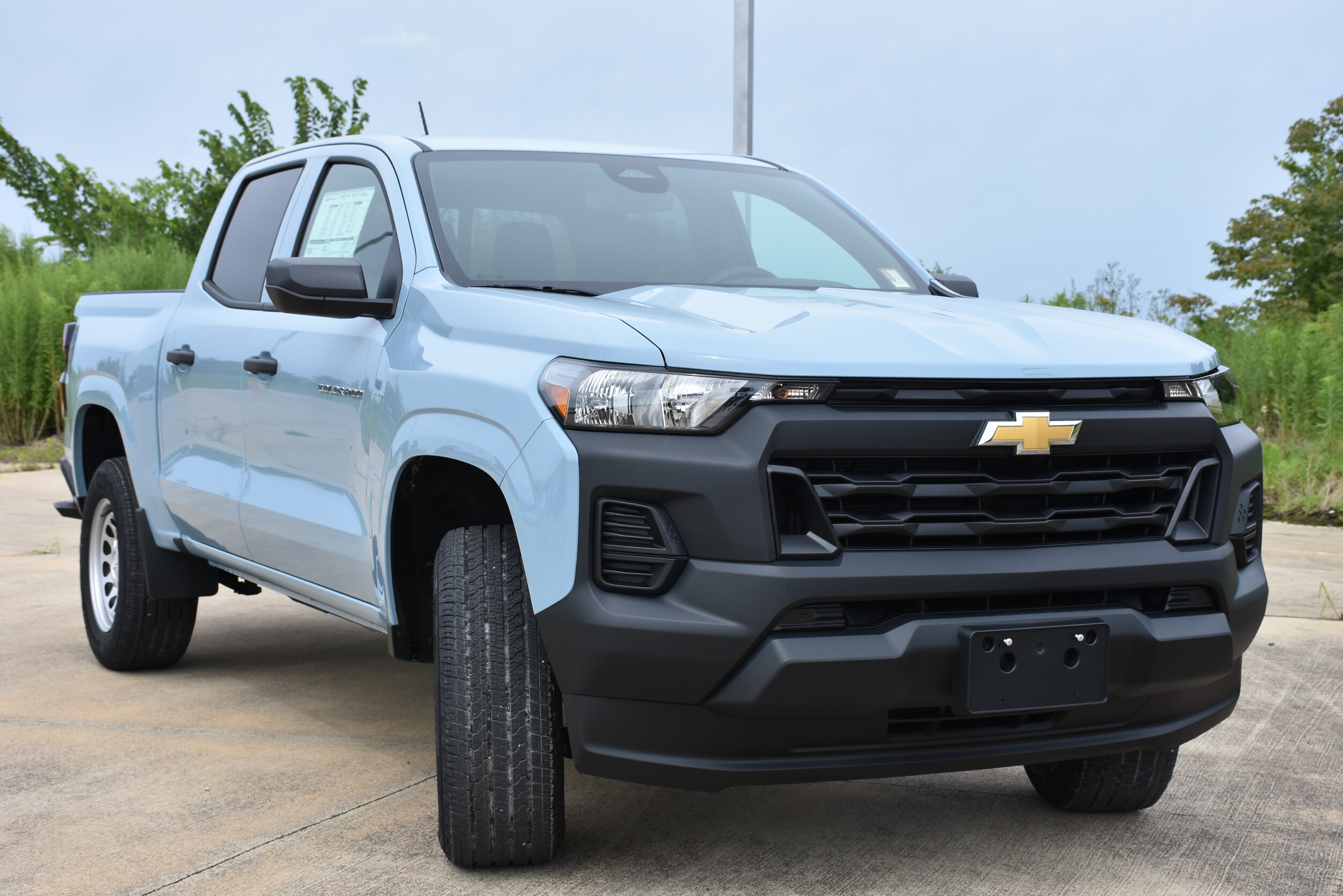 2025 Chevrolet Colorado LT photo 3