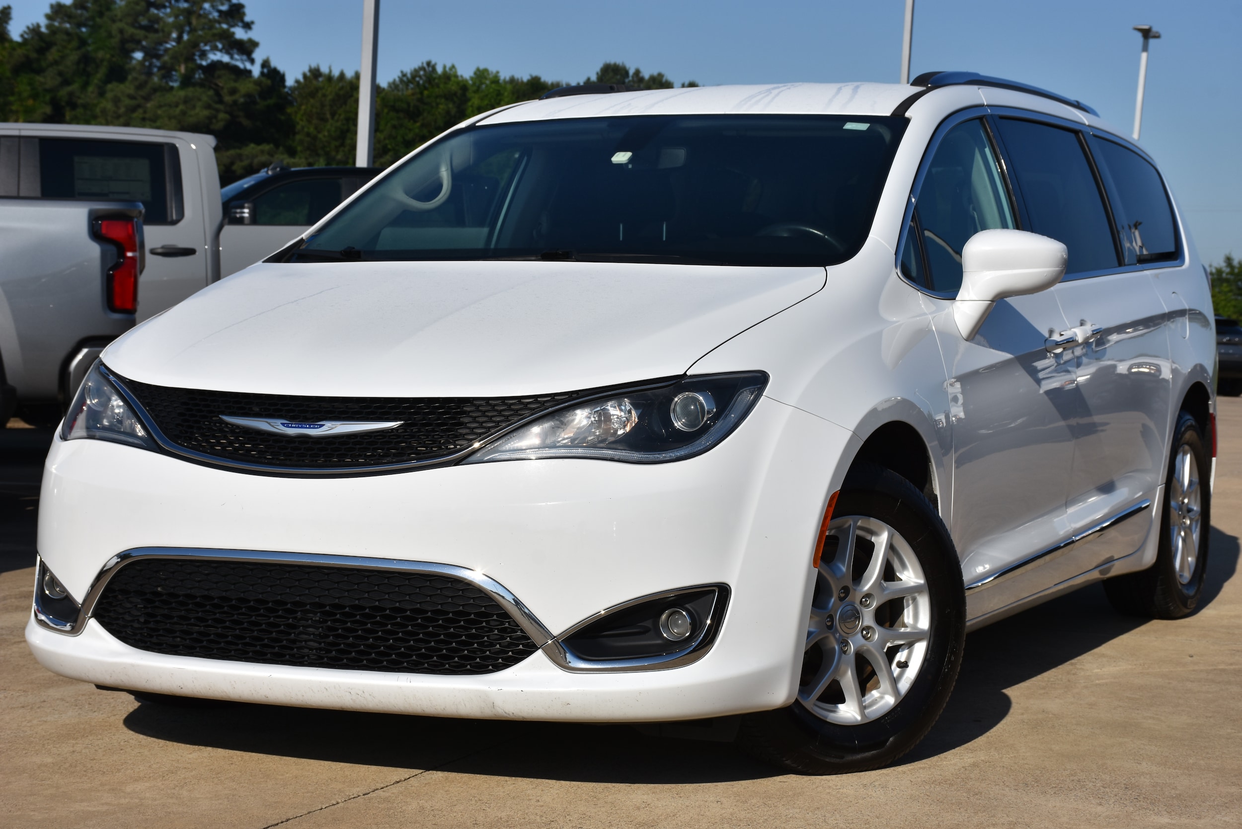Used 2020 Chrysler Pacifica Touring L with VIN 2C4RC1BG2LR123534 for sale in De Queen, AR