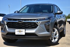 2025 Chevrolet Trax LS SUV