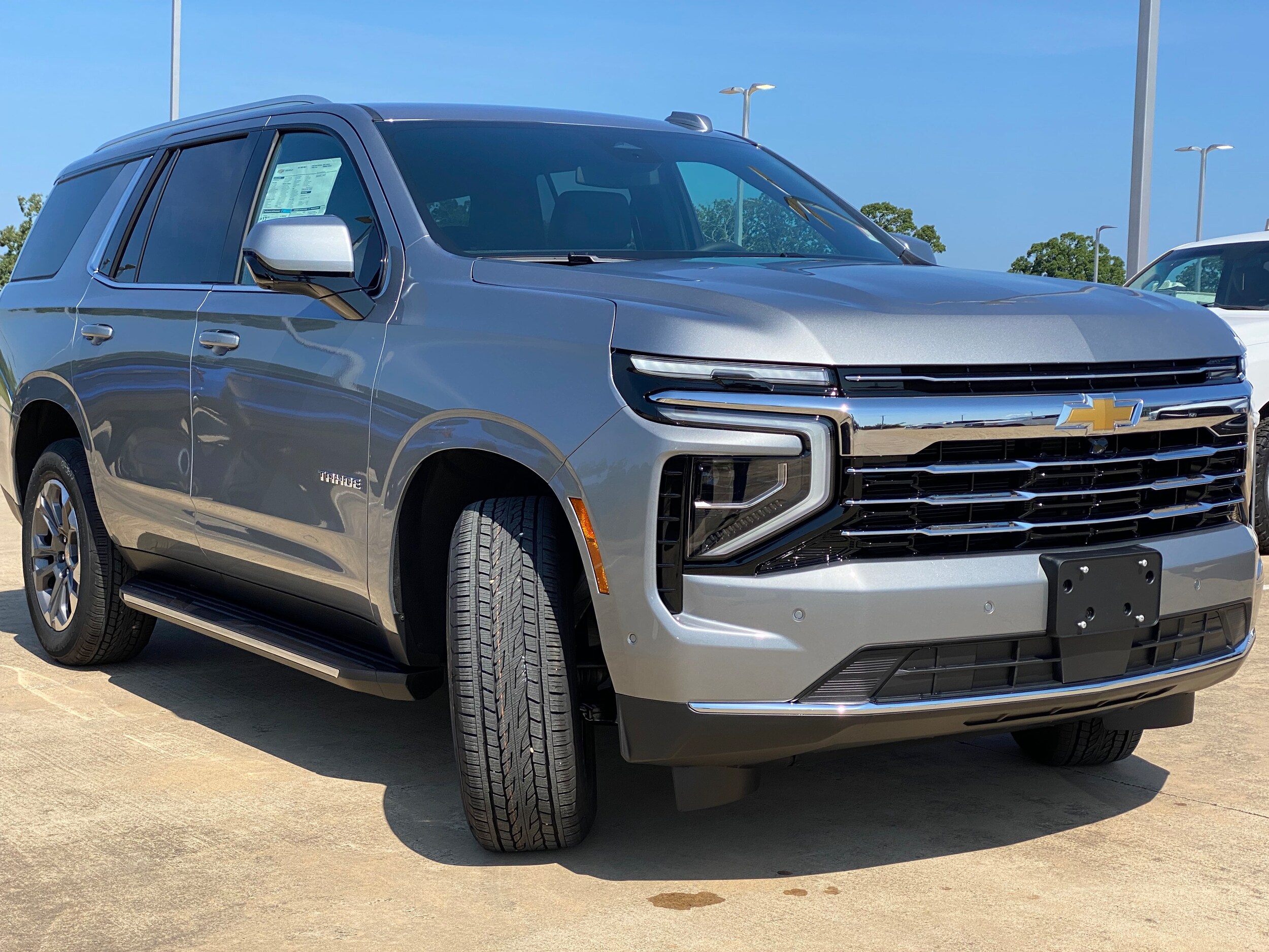 2025 Chevrolet Tahoe LT photo 4