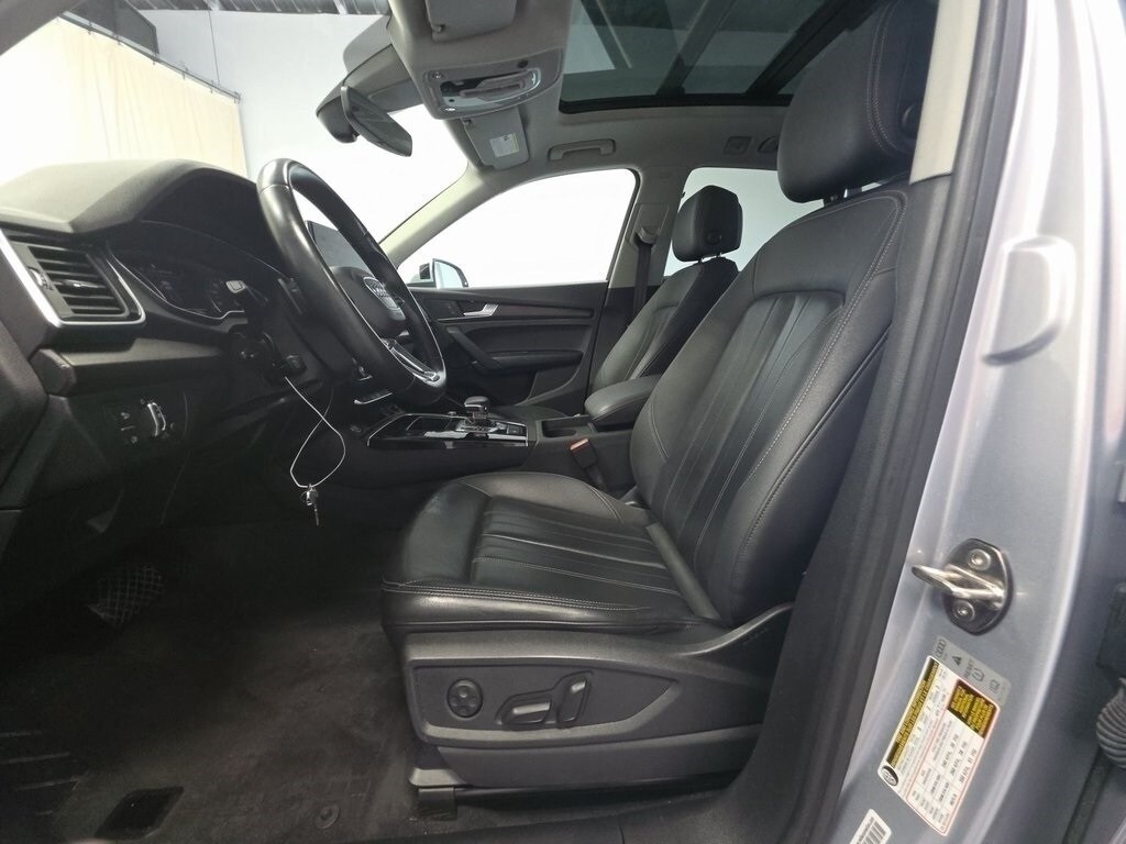 2023 Audi Q5 40 Premium photo 3