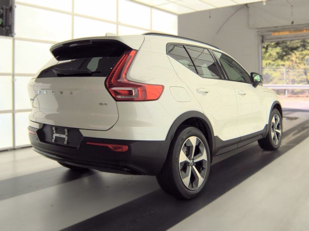 Certified 2023 Volvo XC40 Ultimate SUV