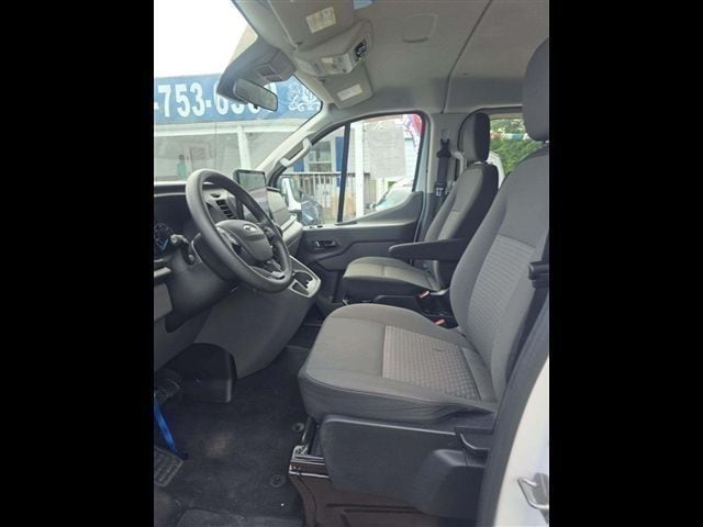 2022 Ford Transit Passenger Van XLT - Photo 7