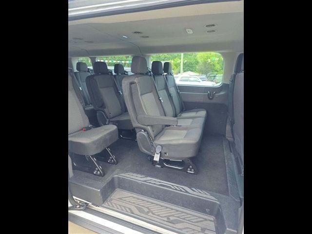 2022 Ford Transit Passenger Van XLT - Photo 8