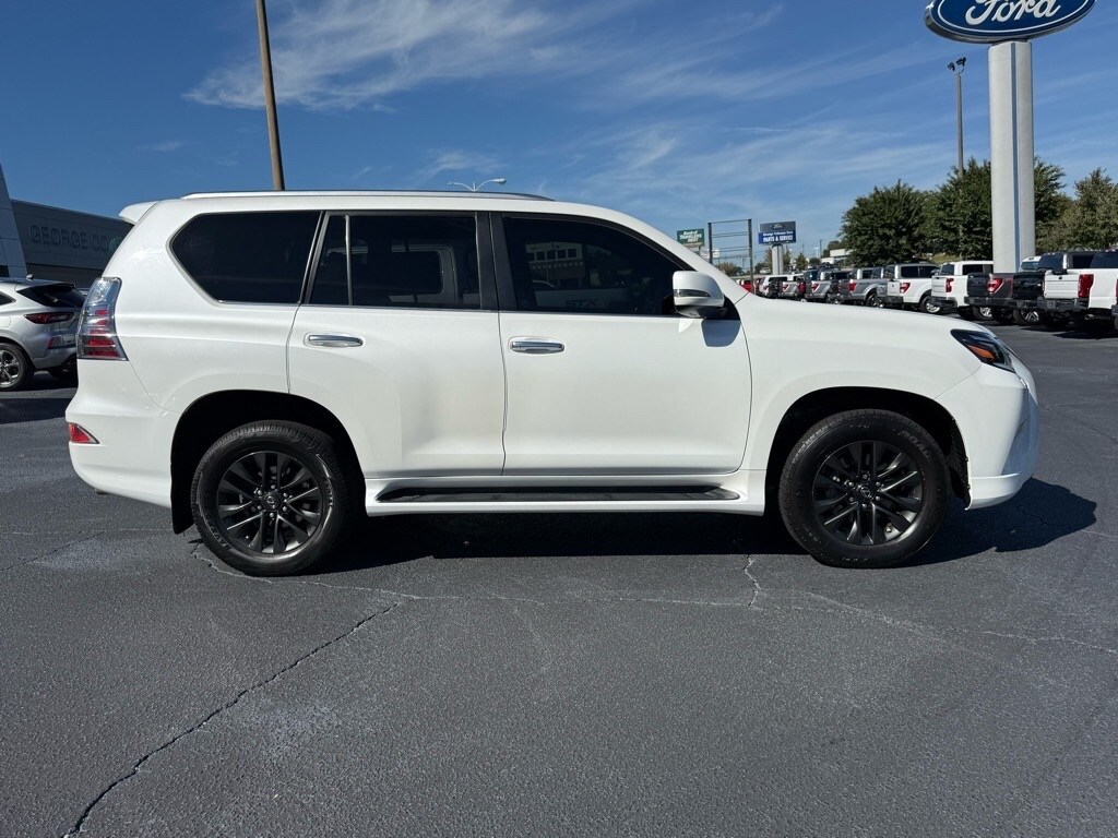 2020 Lexus GX 460 Premium photo 2