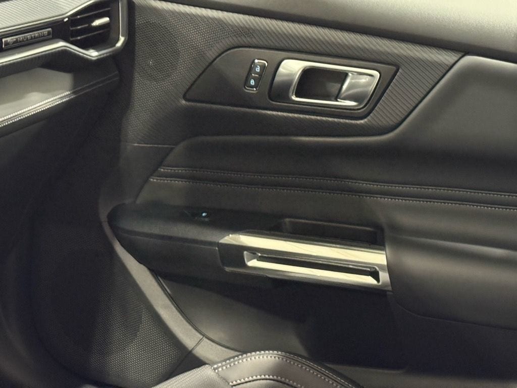 2026 Ford Mustang EcoBoost Premium Fastback - Photo 11