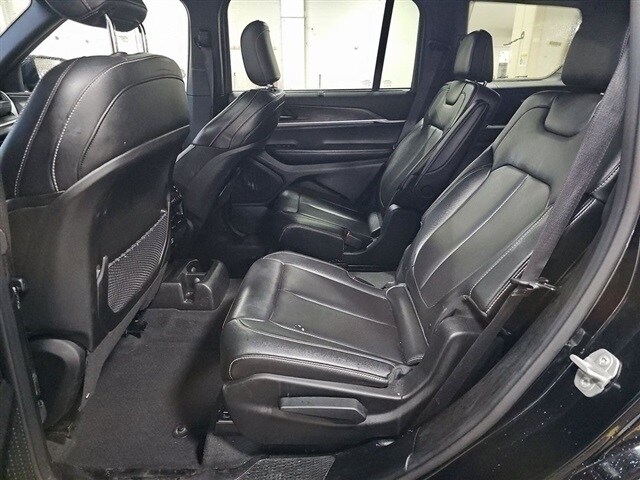 2024 Jeep Grand Cherokee Limited photo 3
